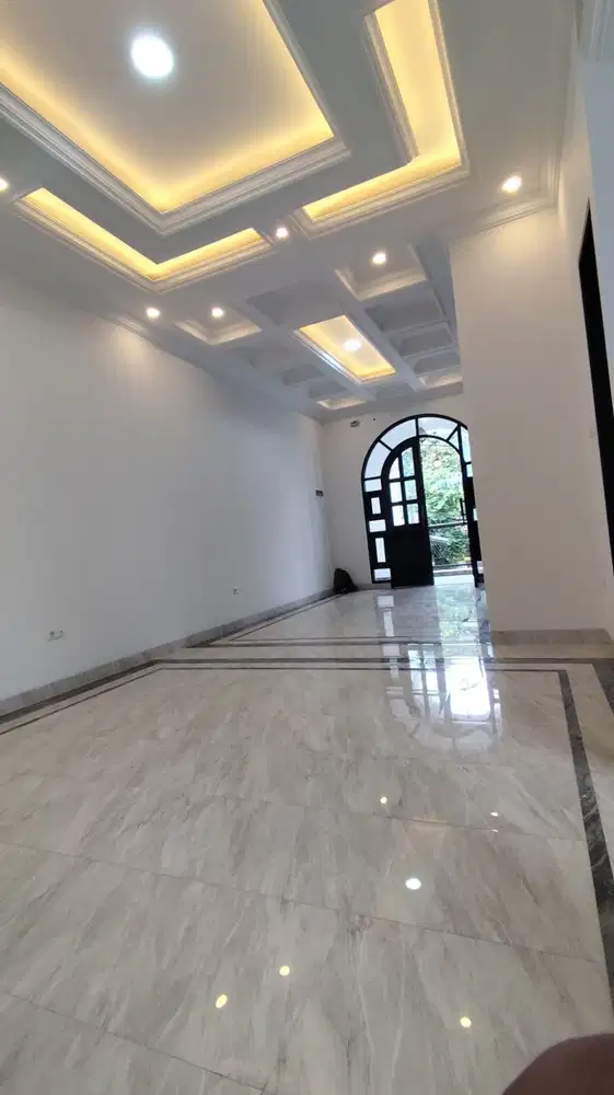 Dijual Rumah dekat Halte TJ Ragunan Jakarta Selatan