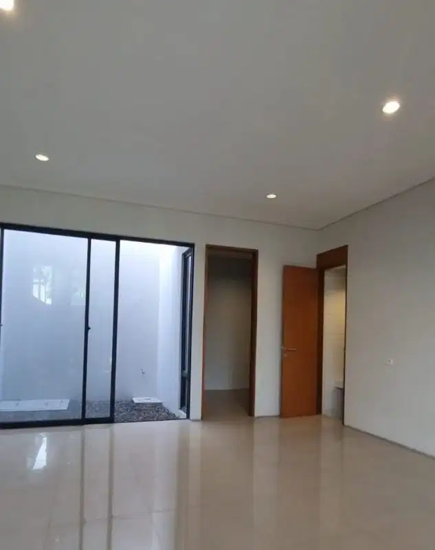 DIJUAL RUMAB BARU 2 LANTAI DI JAGAKARSA JAKARTA SELATAN