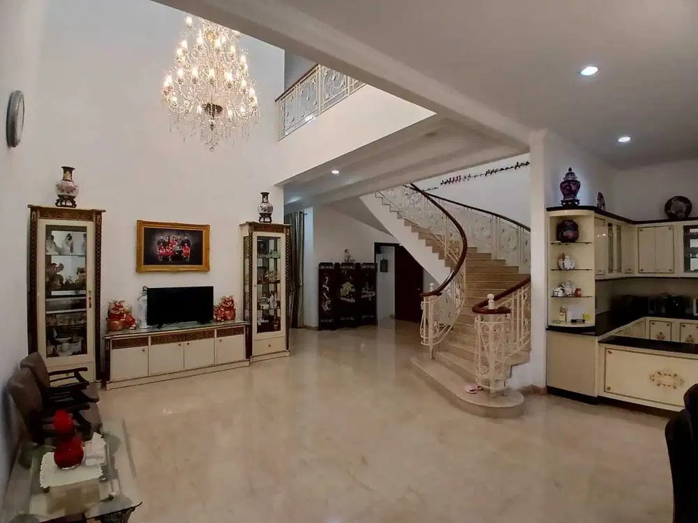 Rumah lokasi sangat bagus di Kebayoran Baru Jakarta Selatan