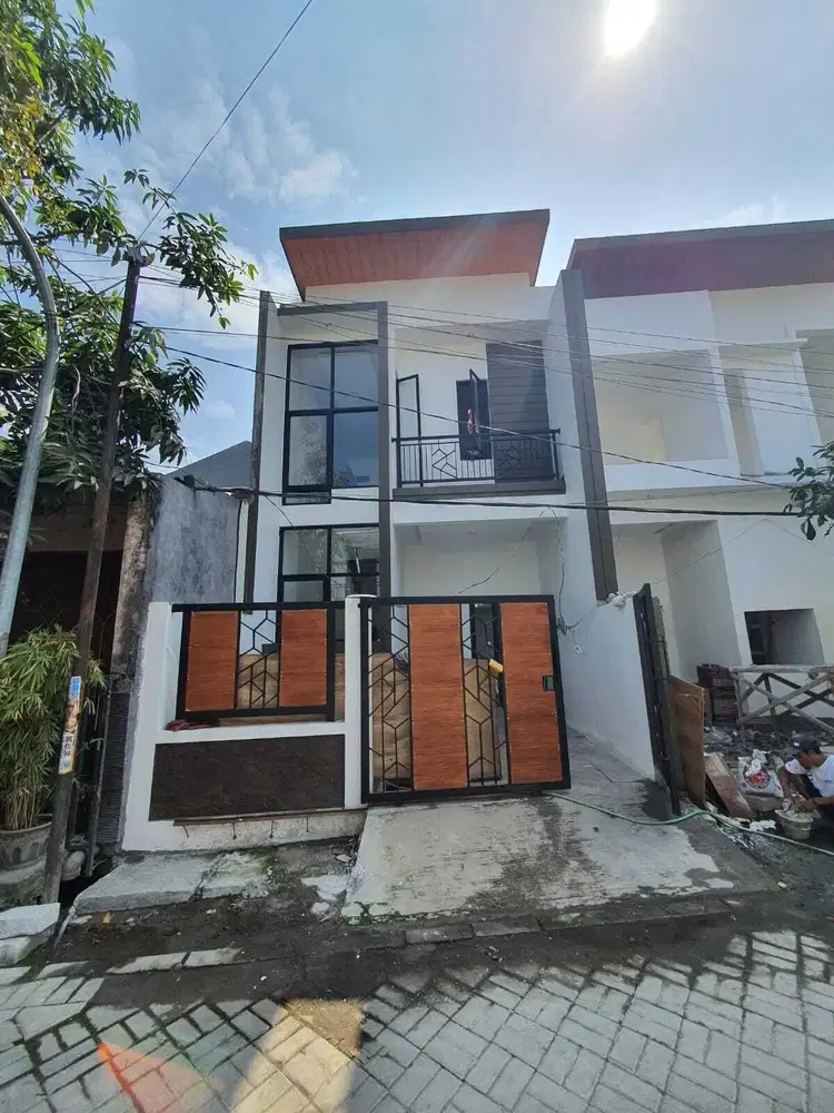 RUMAH KOST ISTIMEWA STRATEGIS ITS UPN HANGTUAH SBY TIMUR