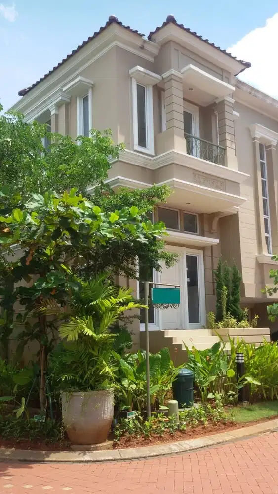 RUMAH HOOK SAMPING CLUBHOUSE ELISTA VILLAGE GADING SERPONG