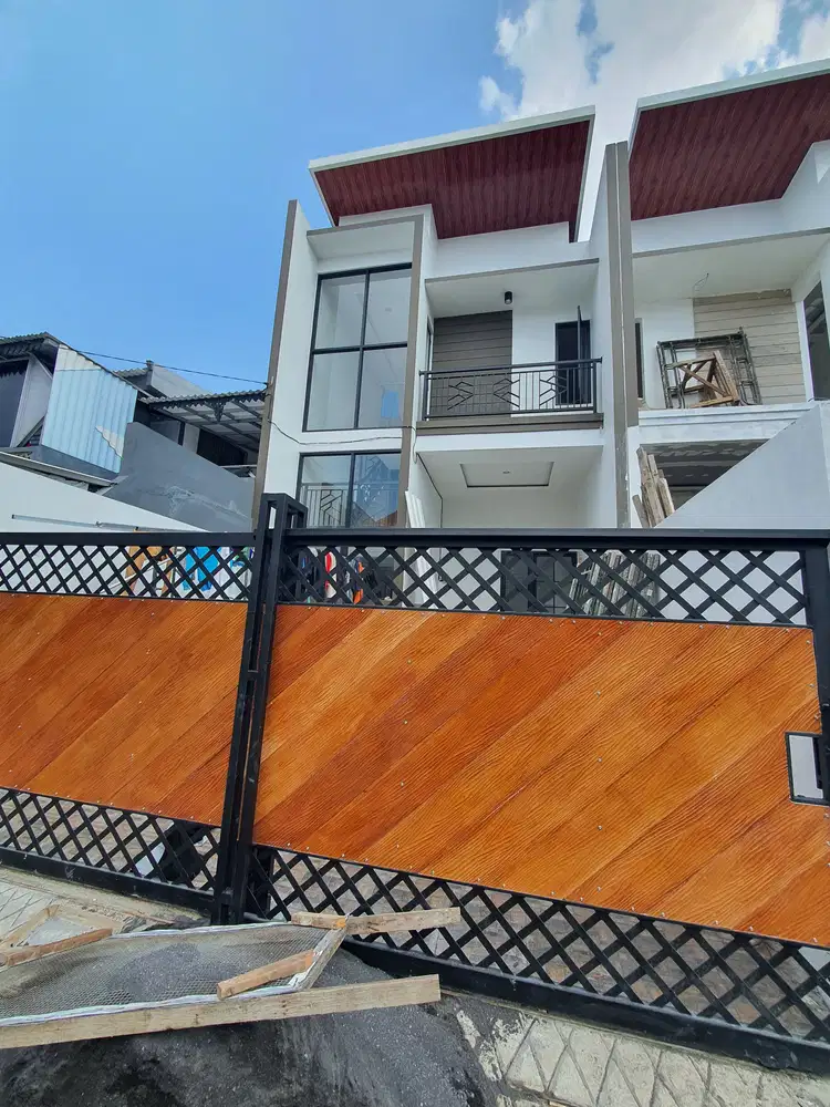 RUNGKUT JAYA RUMAH KEREN DEKAT NIRWANA PANDUGO