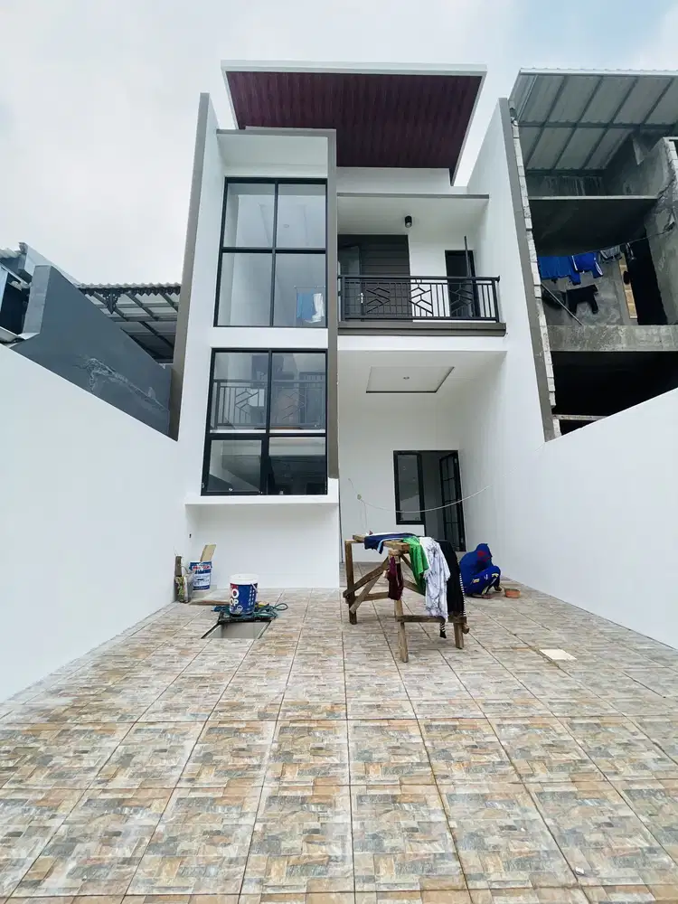 Dijual rumah keren dekat nirwana pandugo merr baruk