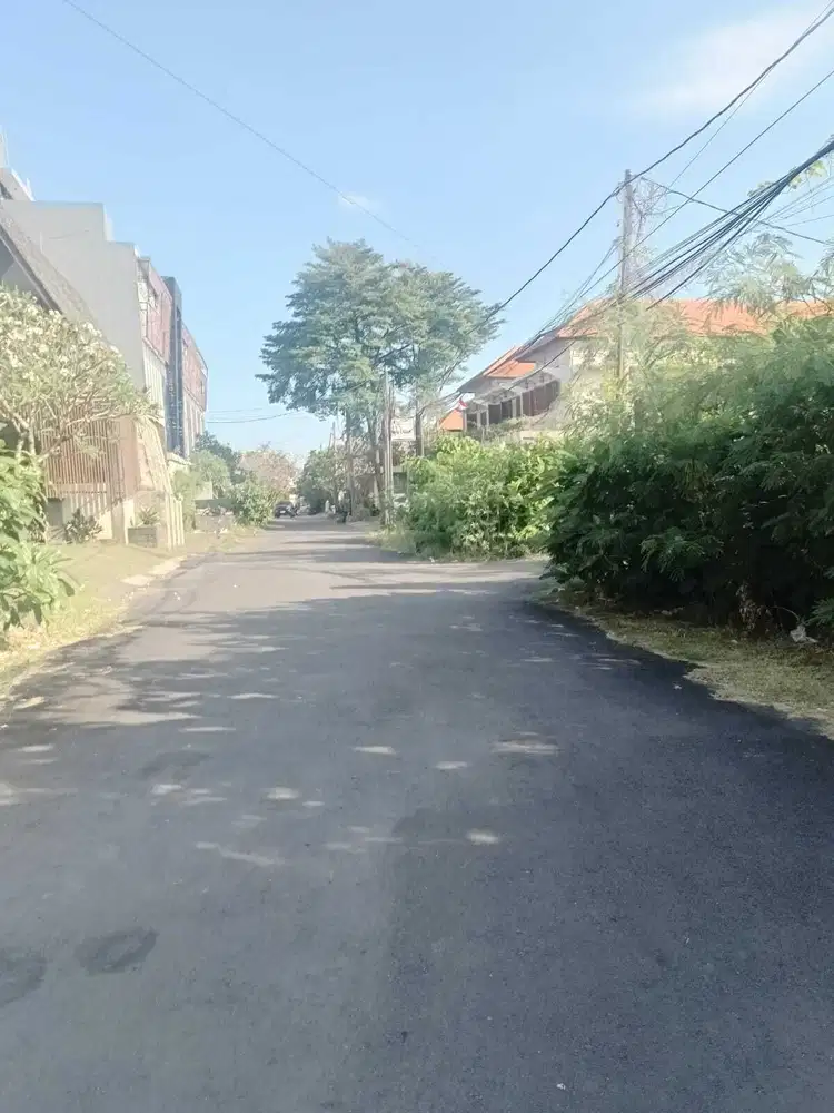 TANAH PREMIUM 15OOm² KAWASAN PARIWISATA SEMINYAK BALI