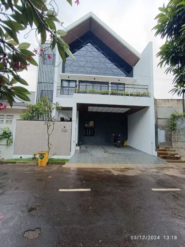 DIJUAL RUMAH BRAND NEW MODERN DI BINTARO TANG SEL