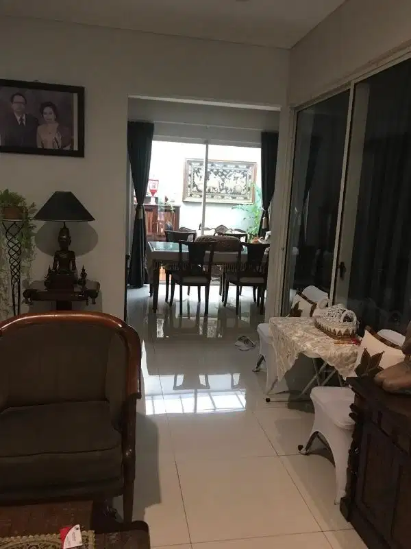 serenia hills, rumah bagus dekat ke stasiun mrt, rumahsakit,sekolah