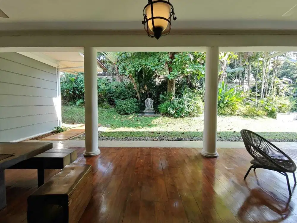 Rumah Cipete Utara Bali Style Private Pool Jakarta Selatan