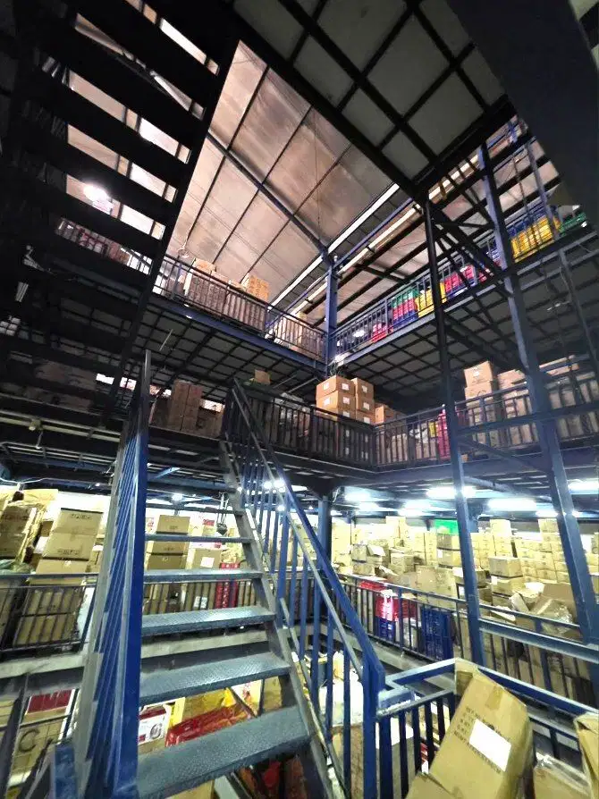 Gudang +Office + Showroom 4 Setengah Lantai di Sunter Agung