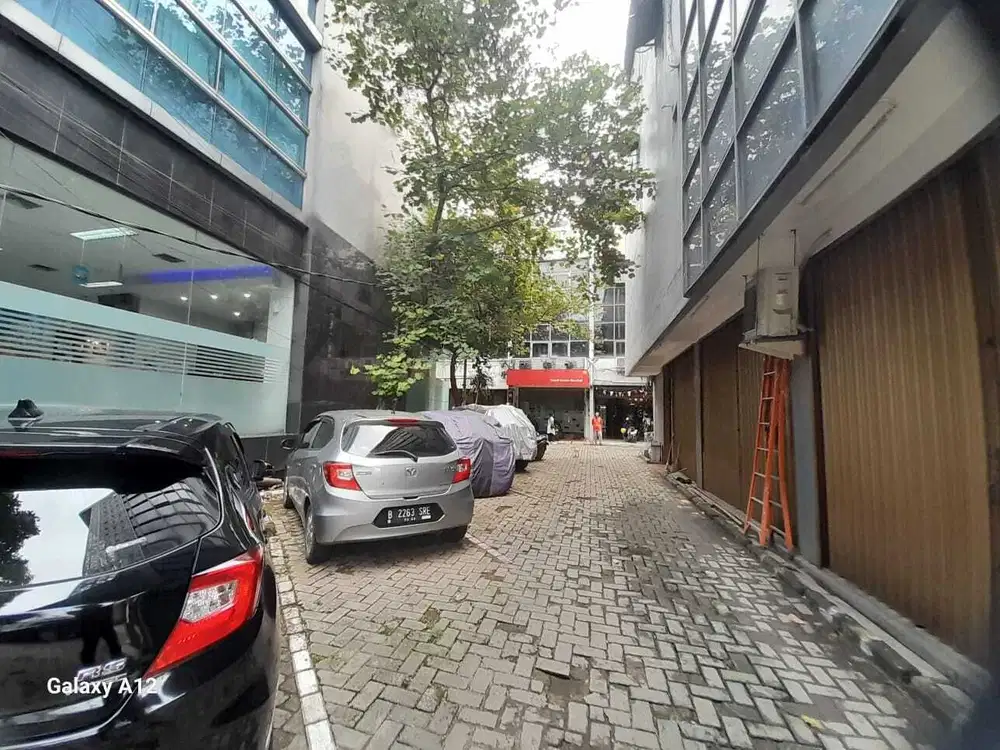 HOT LISTING  DIJUAL DI BAWAH NJOP RUKO 4 LANTAI SIAP PAKAI  DI JL SA