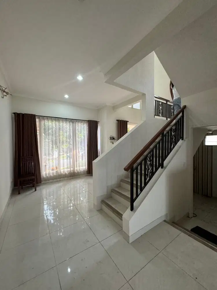 Cluster Volta gading serpong HOOK ada lahan kosong besar