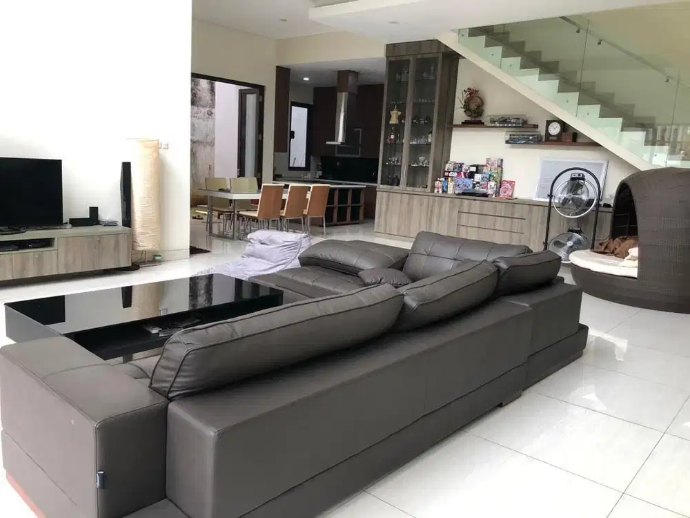 Rumah halaman luas Alam Sutera Palma Alam Sutera