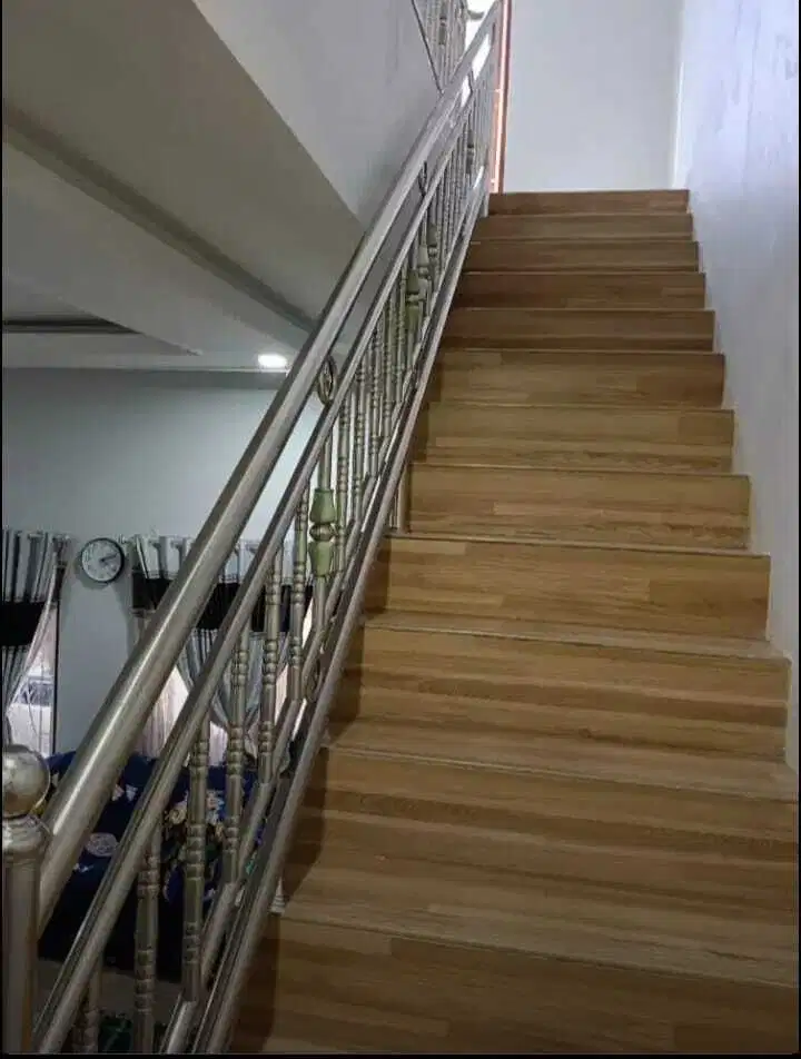 Rumah Taman Telaga Mediterania Citra Raya Tanah luas