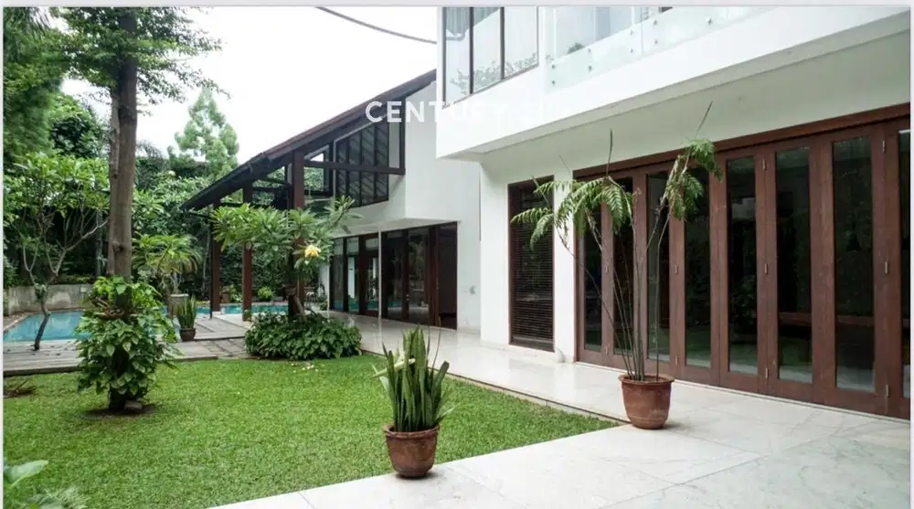 Rumah Bagus Wisth Pool Di Kemang Jakarta Selatan