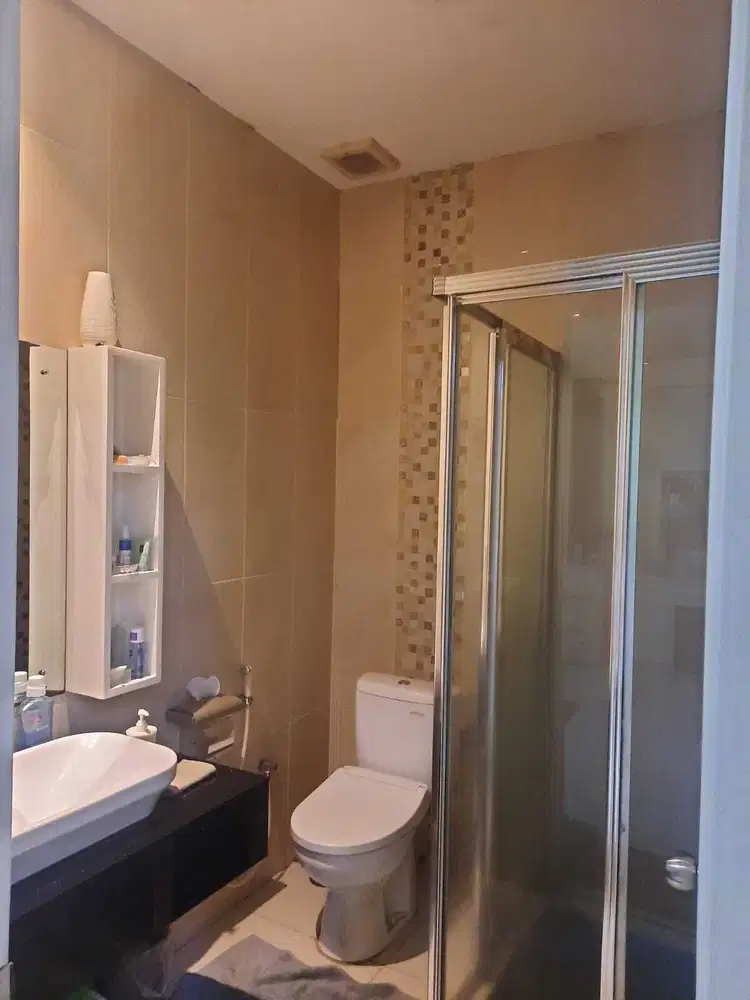 Dijual Rumah 2 Lantai di Lippo Karawaci Utara Harga Dibawah Pasar