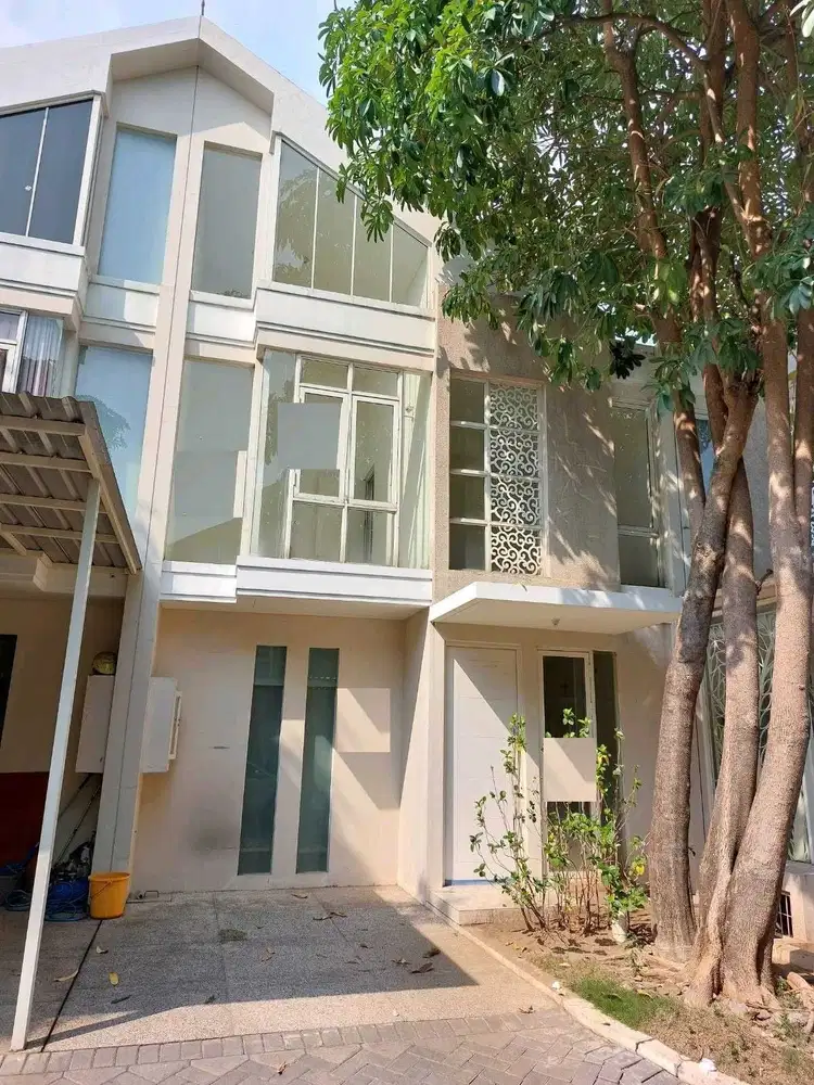 RON246 DIJUAL RUMAH PAKUWON CITY  GRAND ISLAND ZIMBALI COSTA SURABAYA