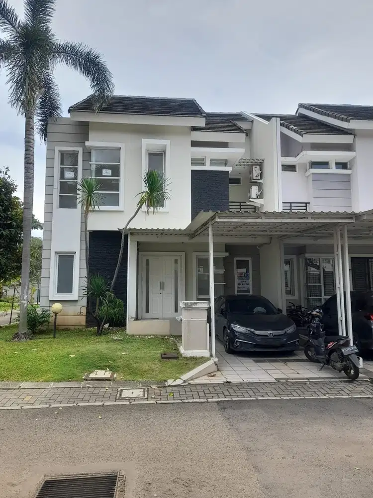 Rumah View Pool Fluorite Gading Serpong Dekat Pintu Tol Jelupang