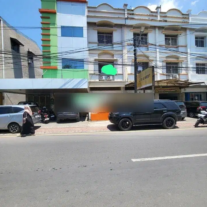 Ruko Strategis 3 Lantai