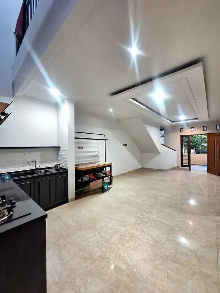 Rumah Sudah Renovasi Siap Huni di Emerald Bintaro Jaya FM15886