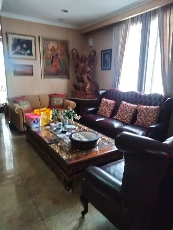 Rumah Mewah, Piol, strategis di Cilandak Jakarta Selatan