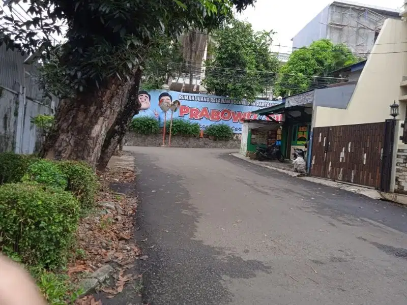 Rumah Rapi Siap Huni Di Kemang Jakarta Selatan