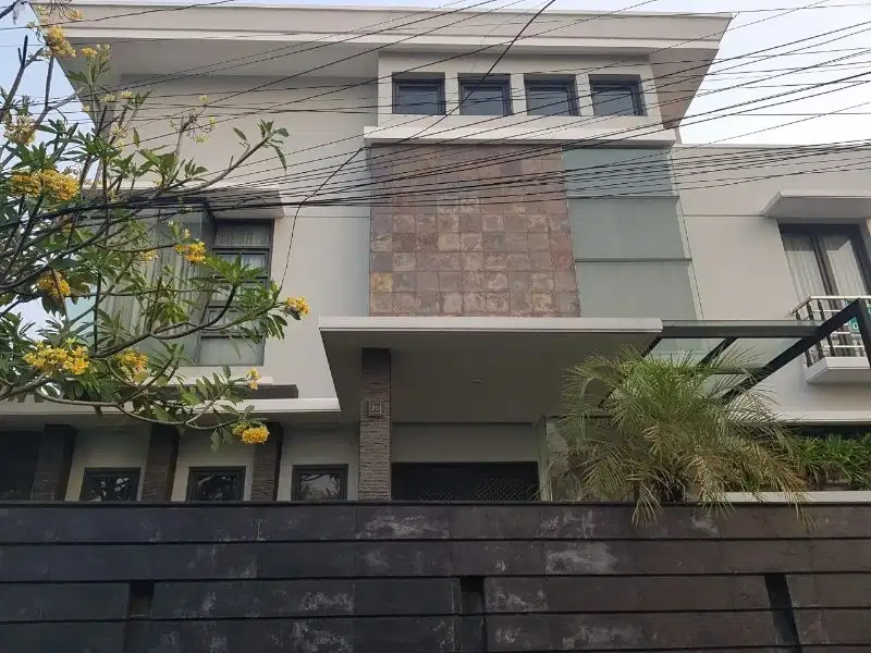 Di Jual Rumah rapi, siap huni di Kemang Timur Jaksel