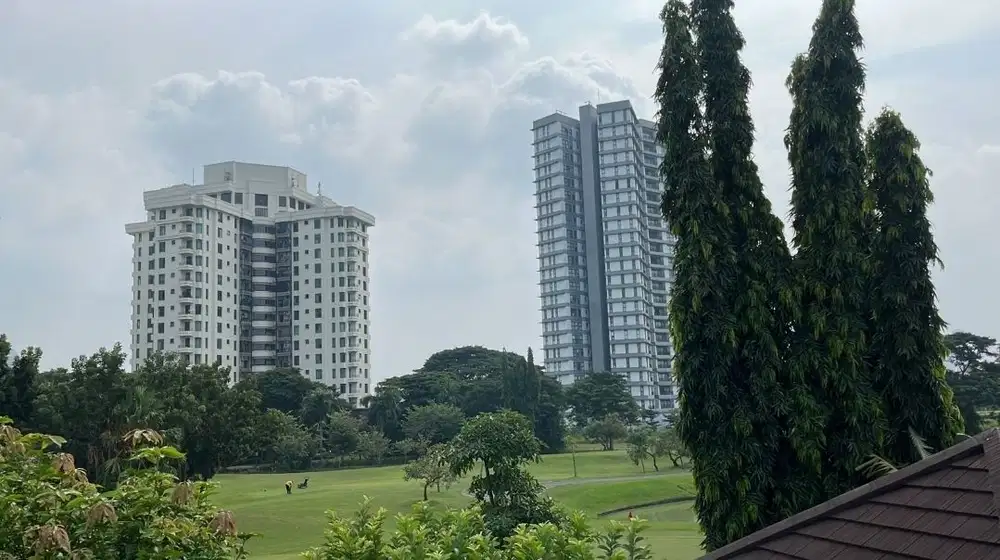 RUMAH GRAHA FAMILI GOLF VIEW DENGAN KOLAM RENANG PRIBADI MEWAH
