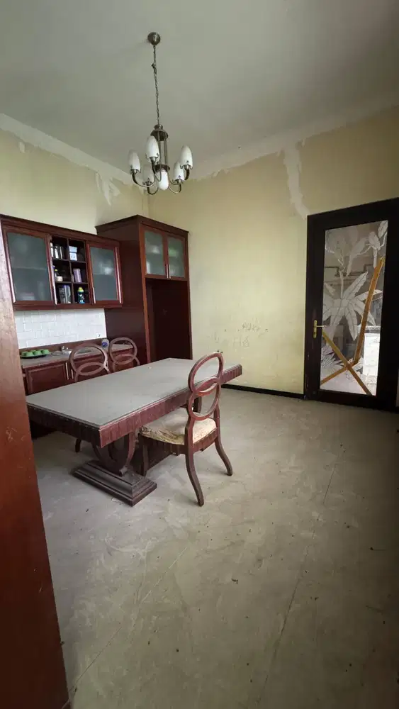 Rumah Hitung Tanah di Pakuwon City, Surabaya