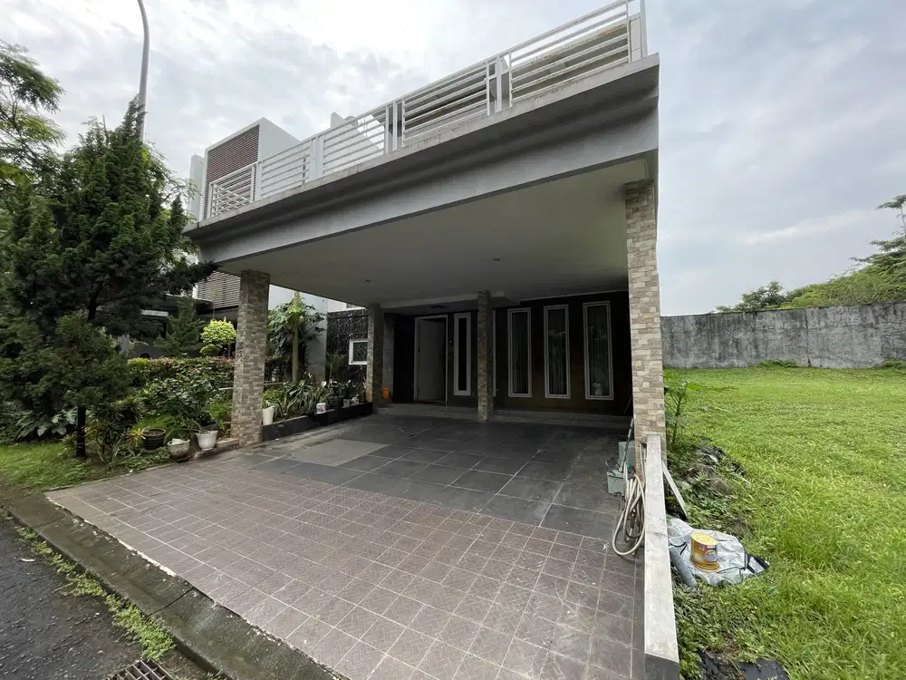 Rumah The Green Blossomville
 depan taman nyaman banget di BSD