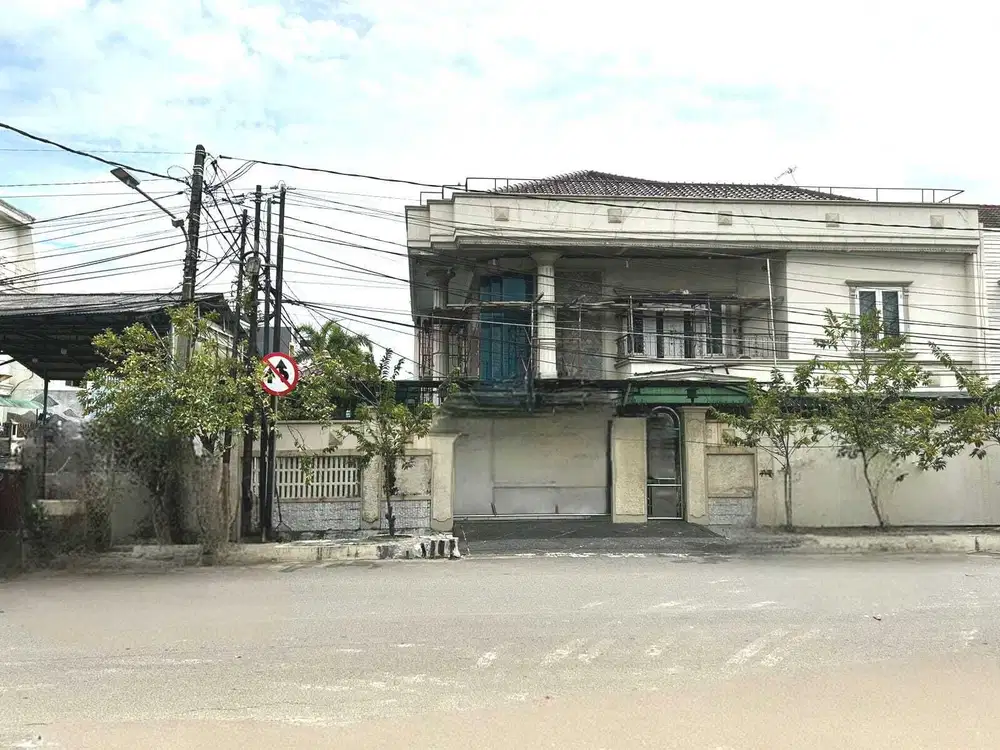 Dijual Rumah Hook 2 Lantai Pinggir Jalan Pluit Jakarta Utara