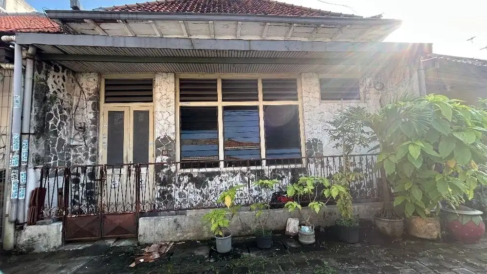 JUAL RUMAH HITUNG TANAH TENGAH KOTA SBY DEKAT BG JUNCTION