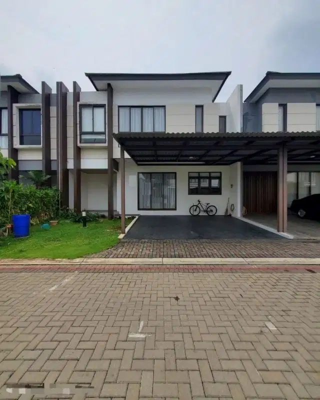 Rumah Bagus Mozia hadap Selatan siap AJB murah