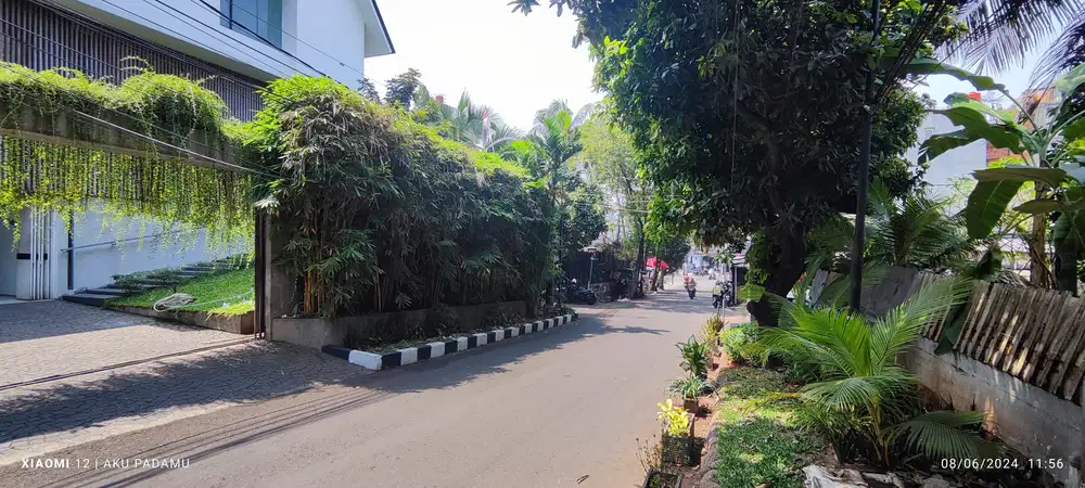 Dijual Kantor Premium bangunan Klinik Galery Studio workshop Radio Dal