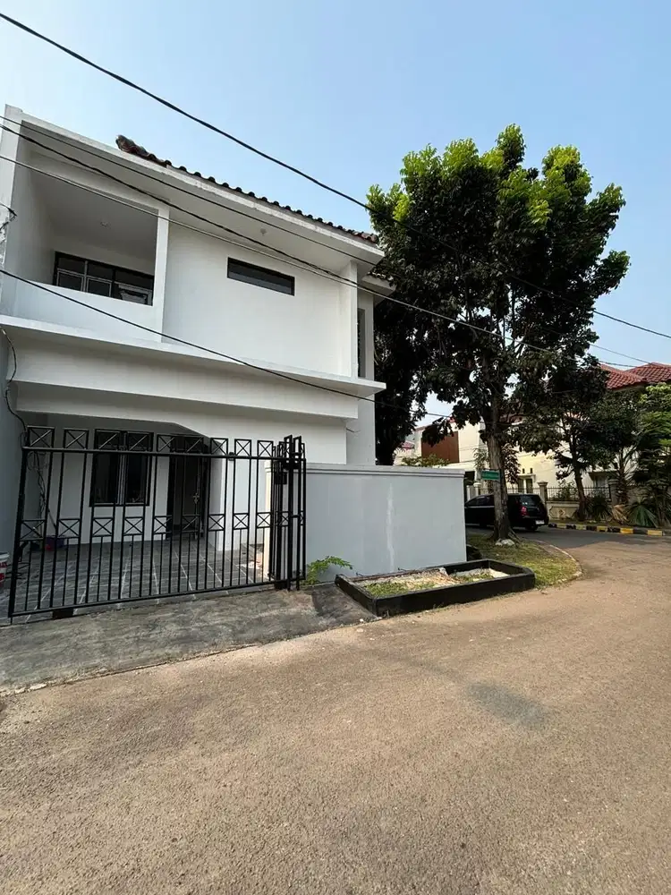 BRAND NEW BANGUNAN MANDIRI RUMAH HOOK SEKTOR 6 GADING SERPONG