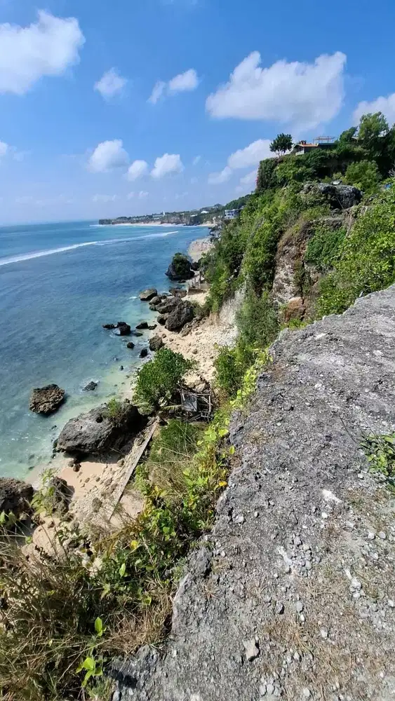 TANAH SUPER MURAH 3,9 HA LOSS PANTAI BINGIN