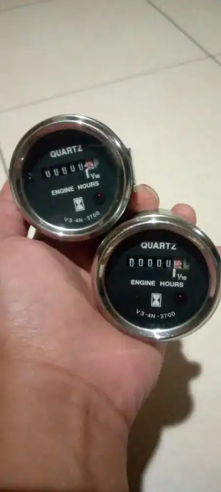 Quartz engine hour 1/10 hour meter
