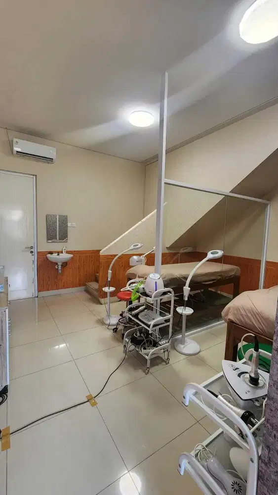 RUKO BIZSTREET CITRA RAYA DIJUAL BESERTA PERALATAN SALONNYA