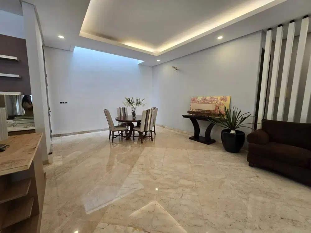 Dijual Gading Kirana 3 Model Minimalis Siap Huni Jalan Lebar - IDR