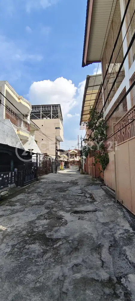 Dijual Rumah Daan Mogot Estate Jakarta Barat