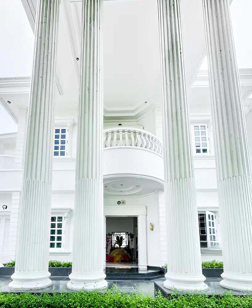 Rumah Mewah Menteng Inti, Dekat Dengan Gereja Dan Siap Huni