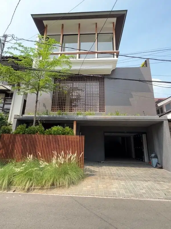 DIJUAL RUMAH BARU ADA LIFT DI PONDOK INDAH JAK SEL