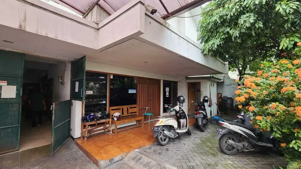 Rumah Hitung Tanah Manyar Kertoarjo