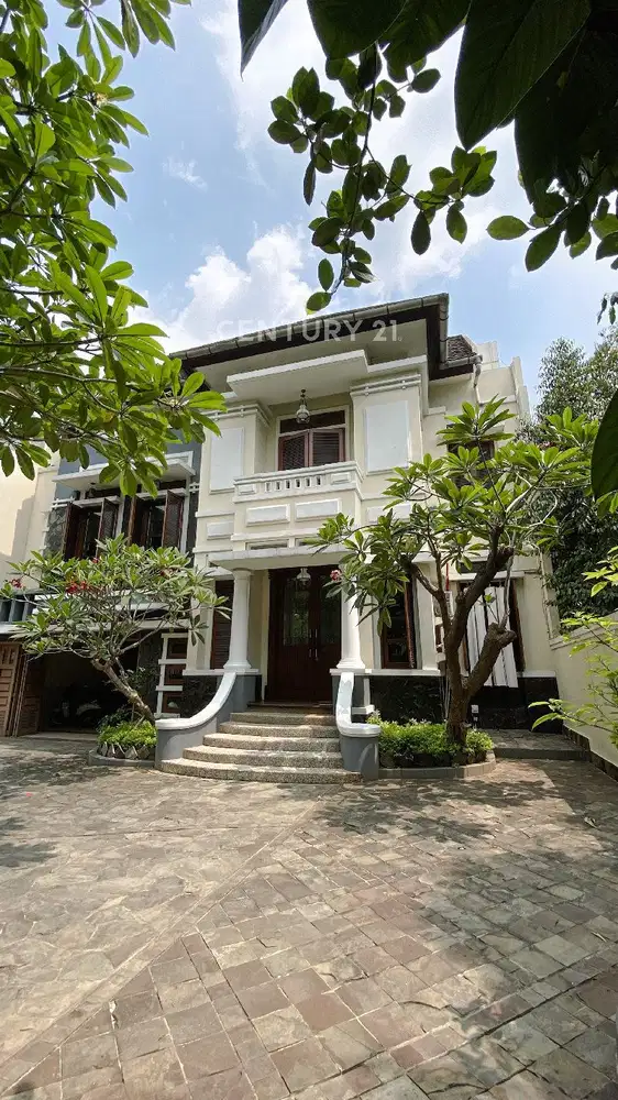 Rumah Eksklusif 4 Unit Service Apartment Di Ring 1 Menteng