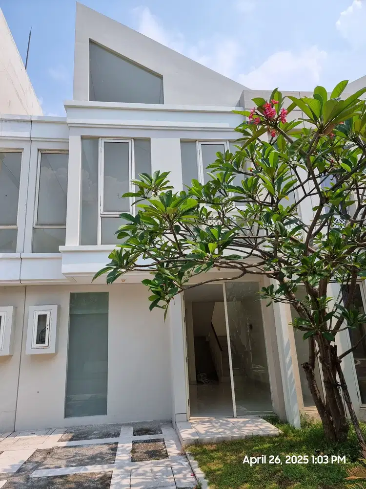 Rumah 2lantai minimalis dekat mall food Junction Grand Pakuwon