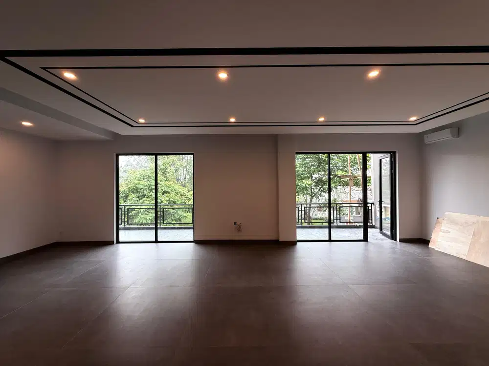 HOEK SUTERA FERONIA PARK ALAM SUTERA ada Private Lift