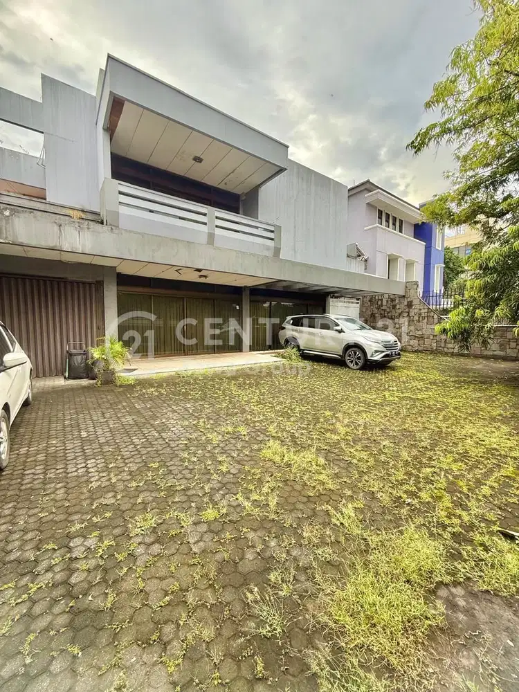 Dijual Murah Rumah Bangunan Tua Arjuna Utara Tanjung Duren Jakarta