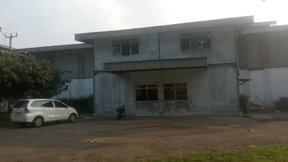 Dijual Gudang Bekas Pabrik di Curug Kosambi, Karawang Timur