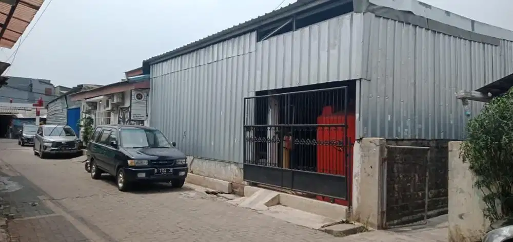 RUMAH DI DURI KOSAMBI CENGKARENG JAKBAR LOKASI STRATEGIS
