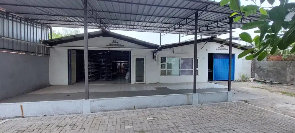 GUDANG HASYIM ASHARI CIPONDOH PINGGIR JALAN RAYA SURAT SHM