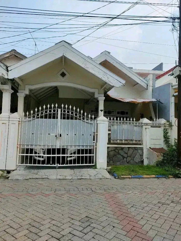 DIJUAL RUMAH NIRWANA EKSEKUTIF RUNGKUT SURABAYA RON.A2110