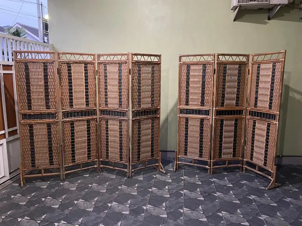 Sekat Pembatas Ruangan dari Rotan